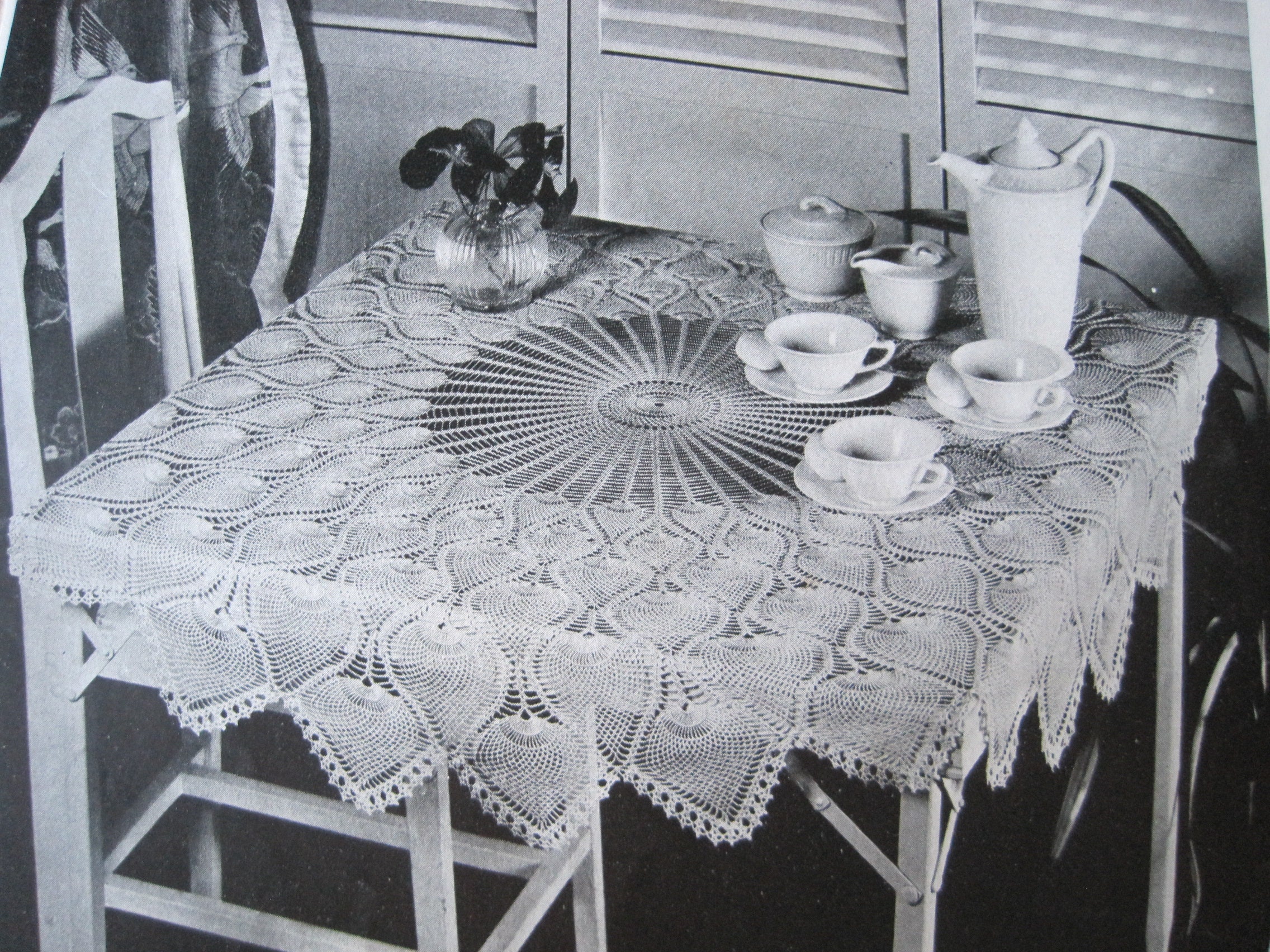 かぎ針編みパターン - パイナップルテーブルクロス - 41インチまたは72