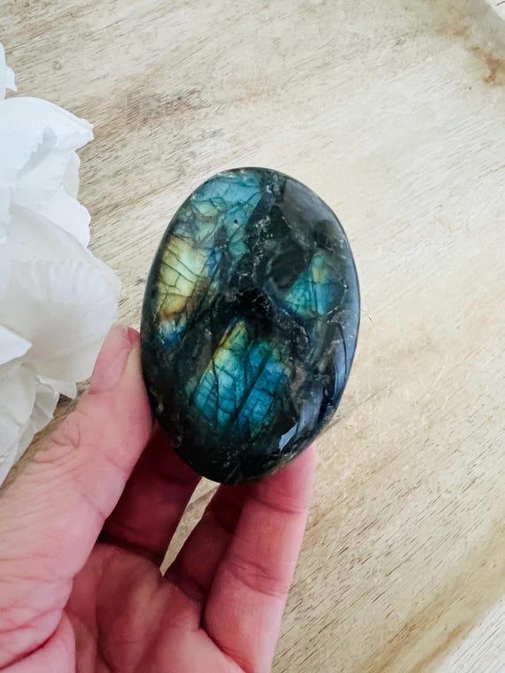 Large flashy blue labradorite palm stone | approx. 2.5 inch | natural xl labradorite stone | high quality labradorite crystal