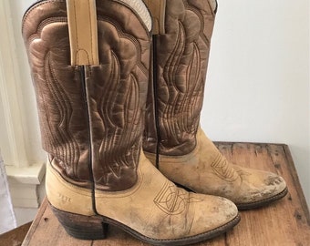frye two tone boots