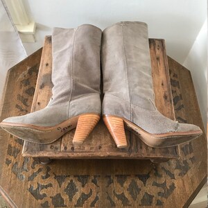 Dingo Stacked Heel Boot Vintage Grey Suede Western Wear Southwest Vintage 70s image 2