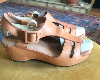 Corso Como Tan Sandals | Vintage Wedge Sandals | Platform shoes with buckle | Size 7.5 | Tan leather