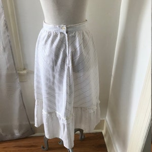 Sale Gunne Sax-Style skirt White and gold metallic City Girl Brand Prairie Skirt Vintage image 6