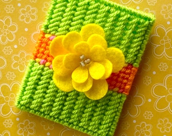 Plastic Canvas: "Sunny Bloom" Gift Card Holder