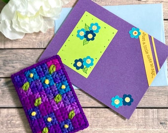 Plastic Canvas: "Dusky Violet" Gift Card Holder Set -- gift card holder and blank greeting card with envelope