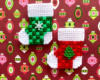 Plastic Canvas: Checked Christmas Stocking Magnets (set of 2)