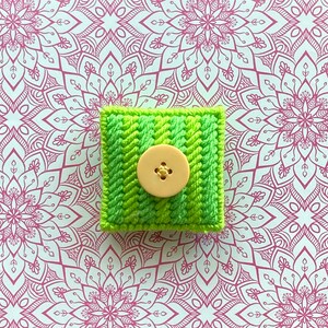 Canevas en plastique : Pin Pillow Needle Minder choisissez-en un Vert