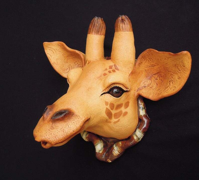 giraffe clay figure