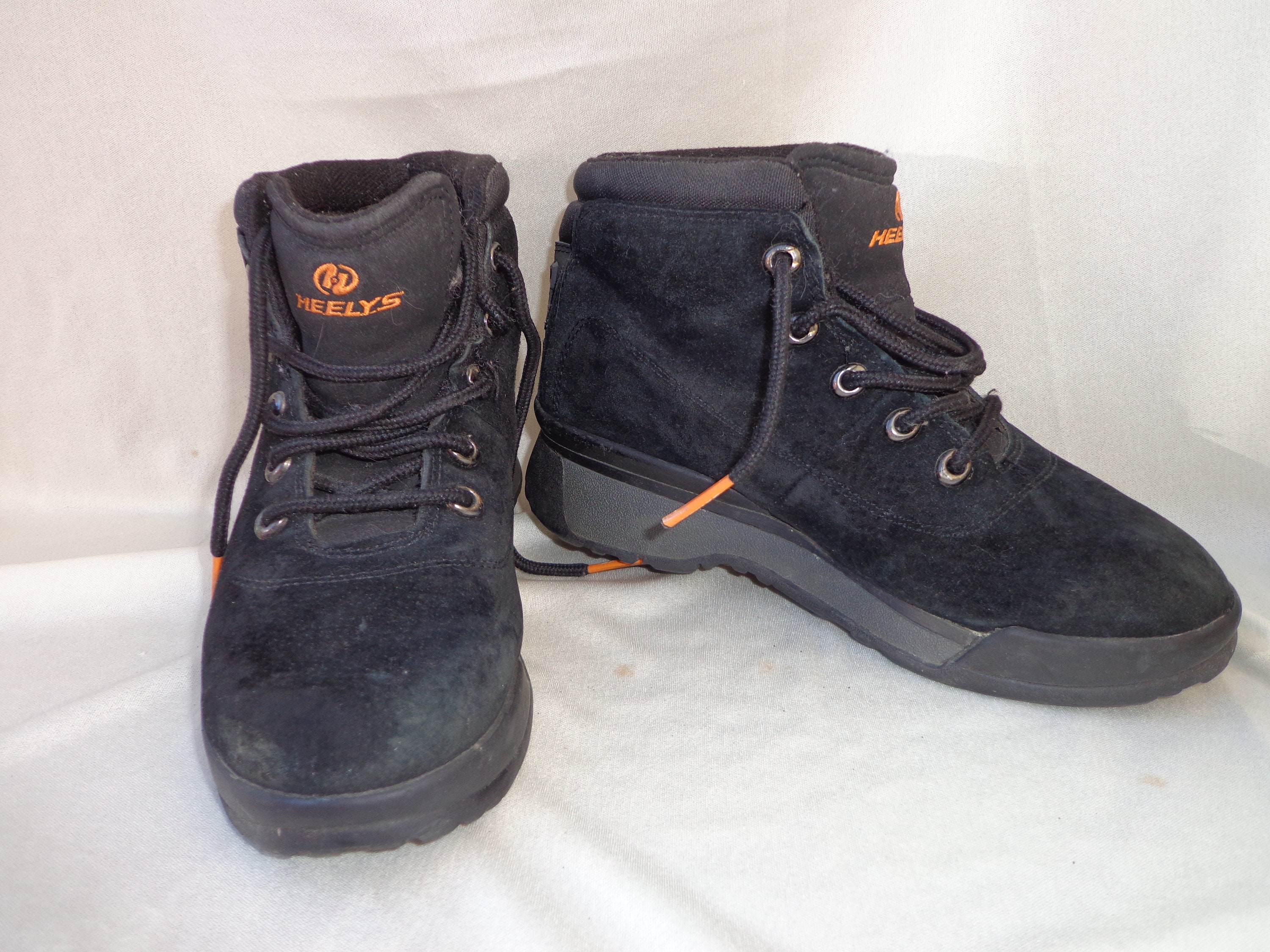 manipuleren buitenste Verdienen Heelys Skate Schoenen Jeugd Maat 3 Black Suede High Top - Etsy Nederland