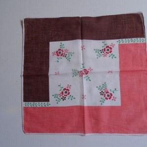 Vintage Hankie, Brown & Peach, Bouquets of Flowers in Center, Hanky   FS