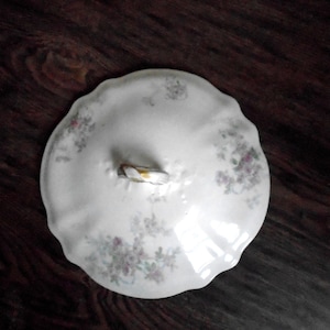 Antique Limoges Vegetable Bowl Lid: Wm. Guerin Pink Roses, Blue Ribbons (8-1/4&quot;)