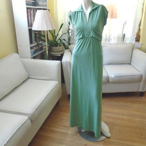 1970&#39;s Green Maxi Dress, Empire Waist, Ties at Back, Sleeveless, Size 7, Machine Washable