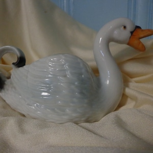 Vintage Swan Creamer: German Porcelain Figurine, 1940s Dinnerware