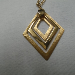 collier Lisner vintage, pendentif doré, chaîne de 61 cm