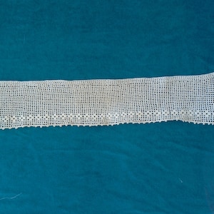 Vintage Crocheted Trim, Ivory, 18" x 3-1/2"  FS
