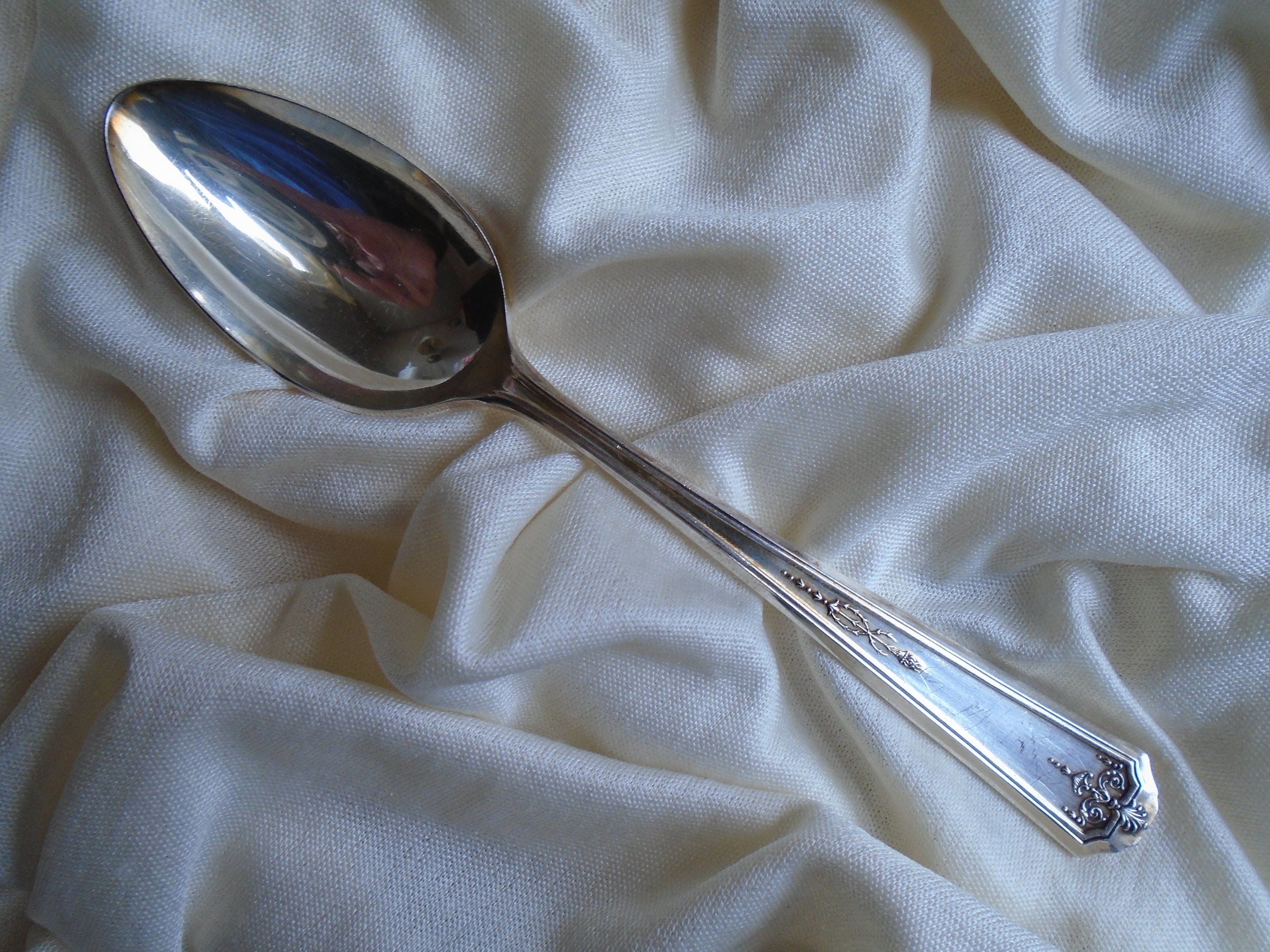 Oneida Tudor Queen Bess 1924 tablespoon 7 7/8 inches no mono 