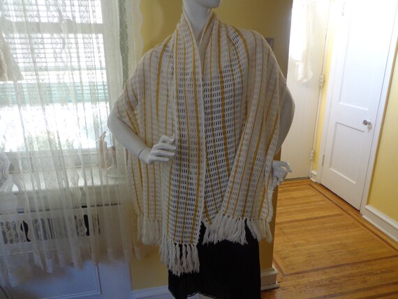 White and Metallic Gold Knit Wrap or Shawl With K… - image 5