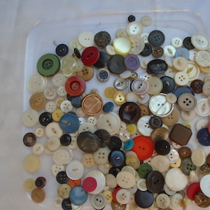 Over 200 Vintage Buttons, 1/4&quot; to 1&quot;