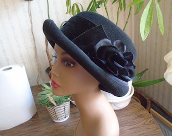 Eric Javits/lily J. - Black Lady display picture 2