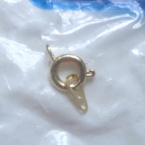 144 cierres de anilla de resorte para joyería, 6 mm, color dorado