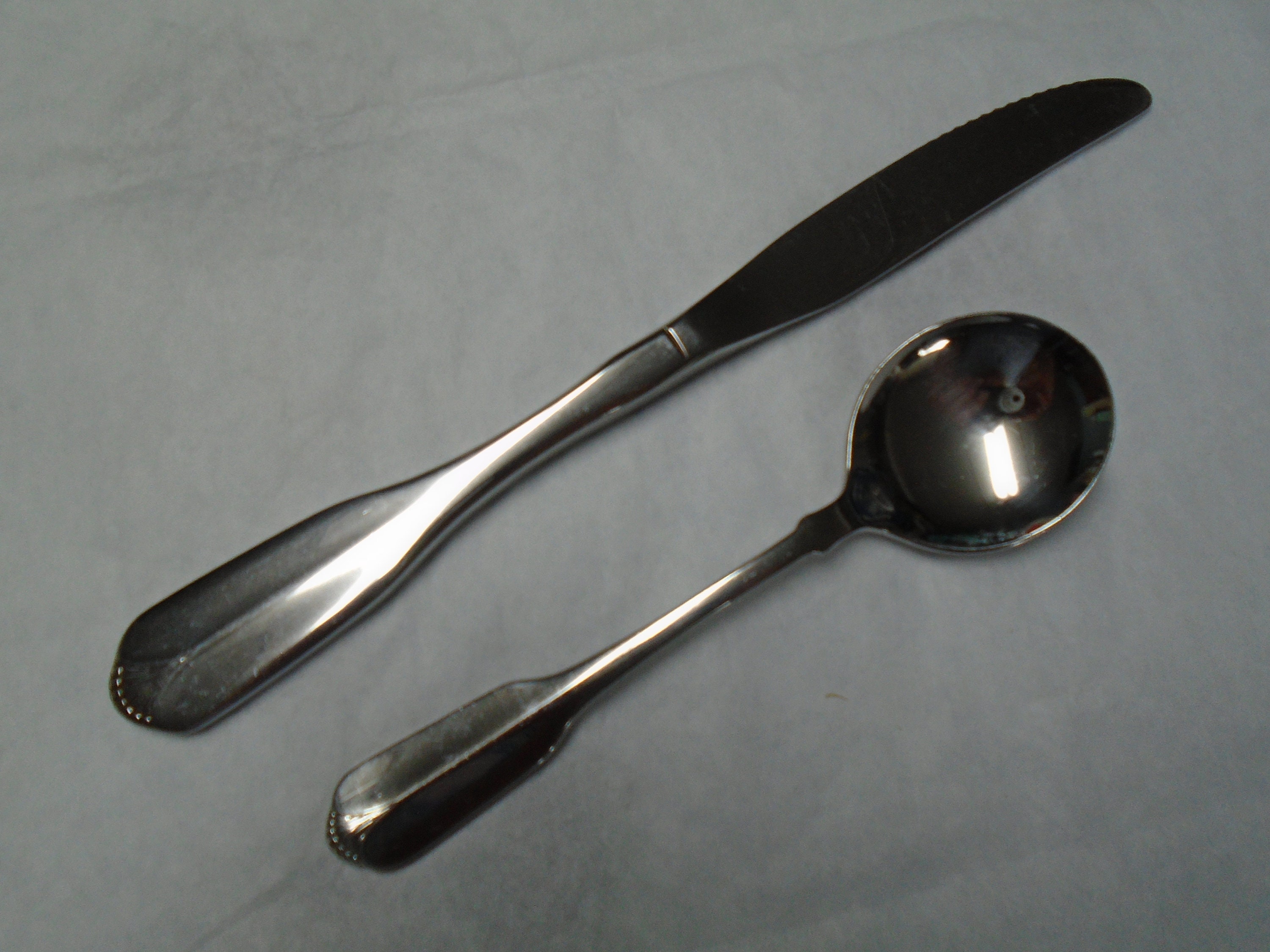 Oneida Community PHOENIX Stainless Steel Flatware Set - Glossy
