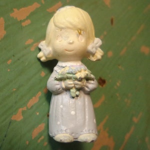 Tiny Precious Moments Girl With Bouquet, 1-3/8&quot; Metal Figurine, Dollhouse, Fairy Garden, Diorama   FS