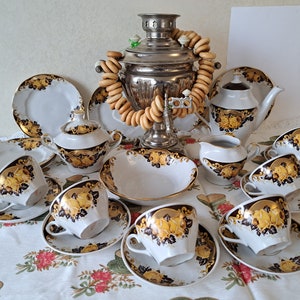 Porzellan Tee Kaffee Set für 6 Personen, Lettisches Porzellan RPR Vintage Teeset Neu / Dünnes Feingoldporzellan, Porzellan Tee Kaffee Set, Geschenkidee