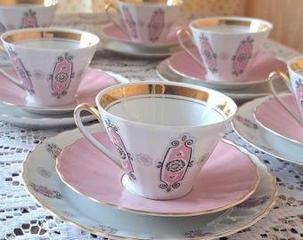Vintage Porzellan Espresso-Set: Rosa & Gold Kaffeetassen, Untertassen, Dessertteller