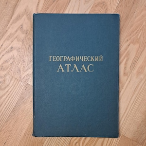 Geografische atlas 1968, Atlas-wereldkaarten bestuderen, lesboek aardrijkskunde, wereldkaarten, ruimtekaarten, rivierkaarten, wereldatlas geografie USSR