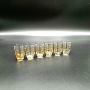 Set van 6 vintage borrelglaasjes, ouderwets glaswerk, vintage bargerei, Letse glazen borrelset, schoten drinkgerei, borrelset voor bar