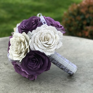 Paper book page and filter paper rose wedding bouquet - Colors are customizable - Micro wedding