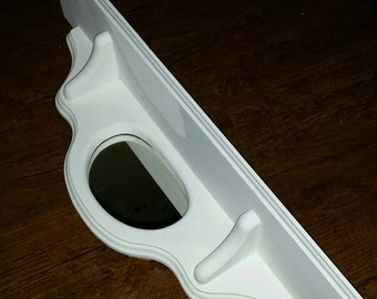 Estante de madera blanca con espejo de 24 pulgadas, pintado a mano, para colgar en la pared, reciclado, estilo vintage, estilo cabaña, decoración del hogar, almacenamiento, bricolaje, marco de fotos, exhibición