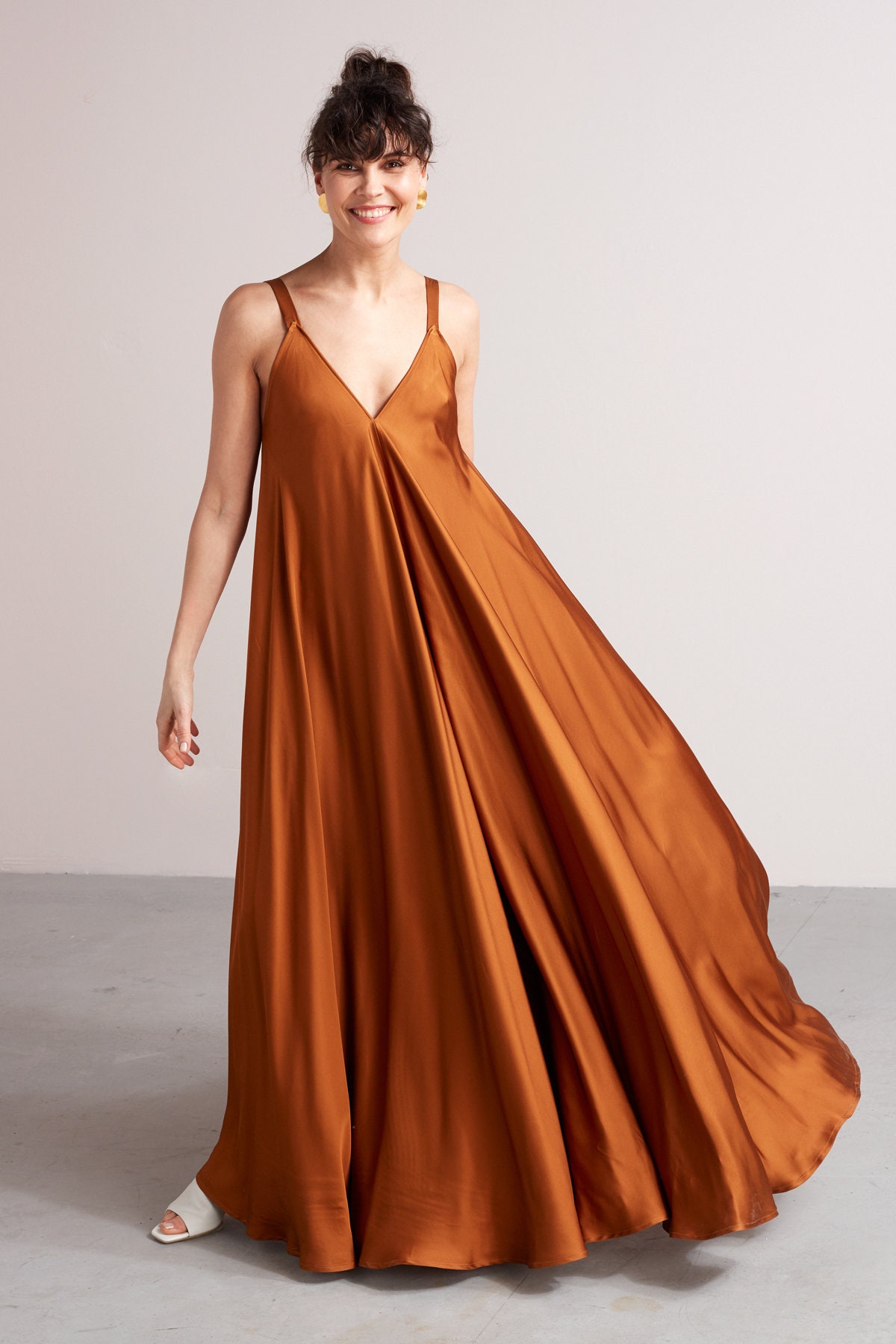 flowy tan dress Huowey Womens Maxi Dress Summer Sleeveless Solid Color Spaghetti Straps Ruffled Pleated Loose Fit Relaxed Travel Vacation Beach Flowy Maxi Long Dresses Lightweight Fashion Dailywear,Orange,L