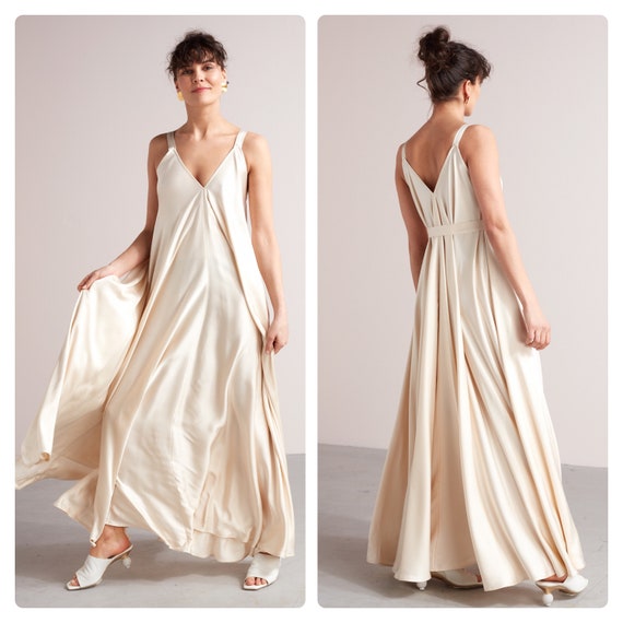 Extremely Flowy Maxi Dress MALIA, Ankle Length Dress, Loose Dress,  Sleeveless Dress, Summer Dress in Light Cream Viscose -  Canada