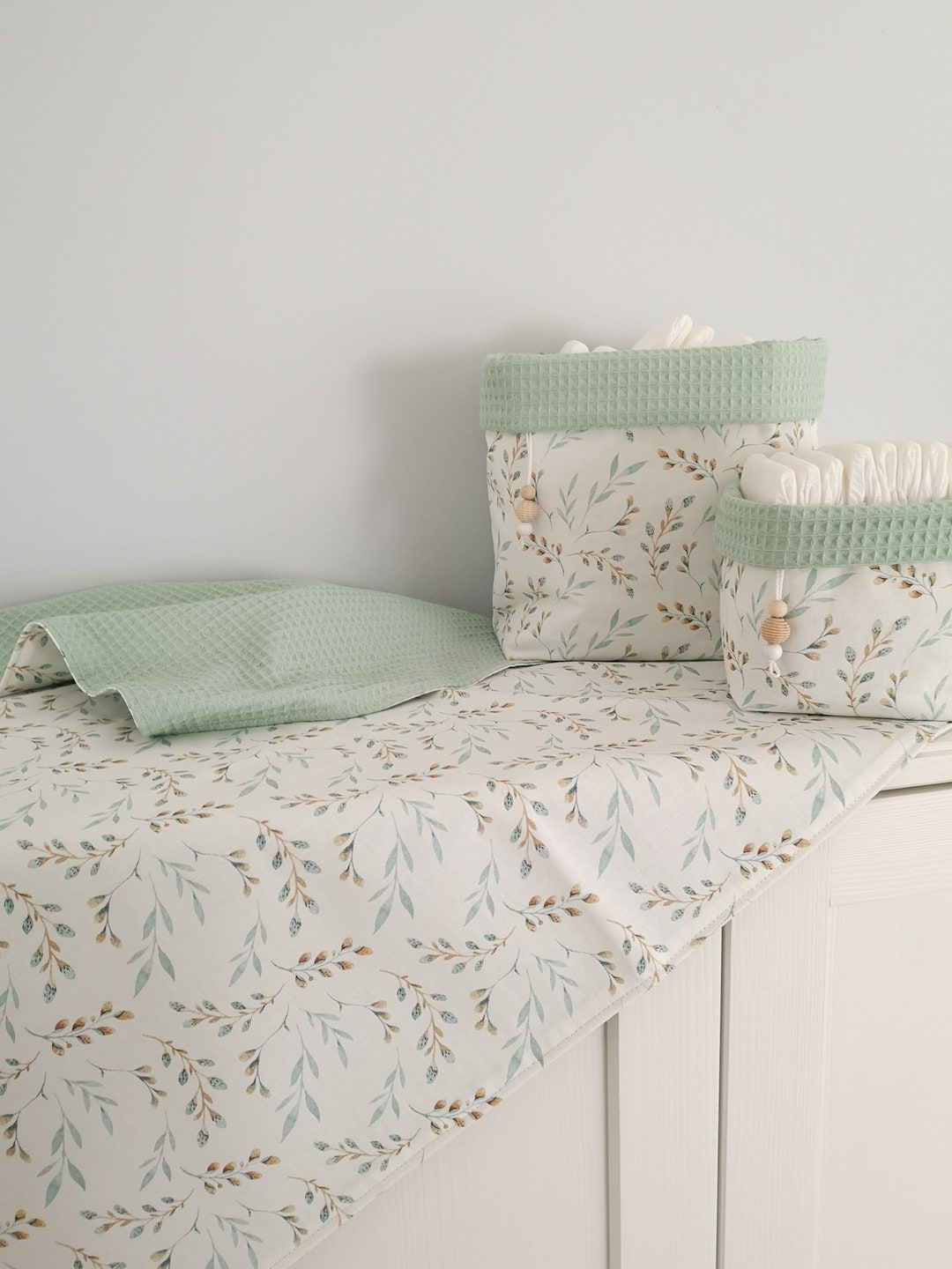 Jollein Wickeltisch-Körbchen Rund - Süße Utensilientasche In River Knit Hellrosa