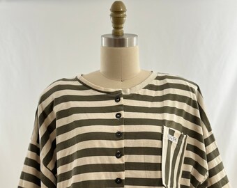 Vintage 80er Jahre Olivgrün und Weiß Gestreiftes, Kurzes Hemd mit Kragen, Knopfleiste Minimalist Oversized Bluse Groß