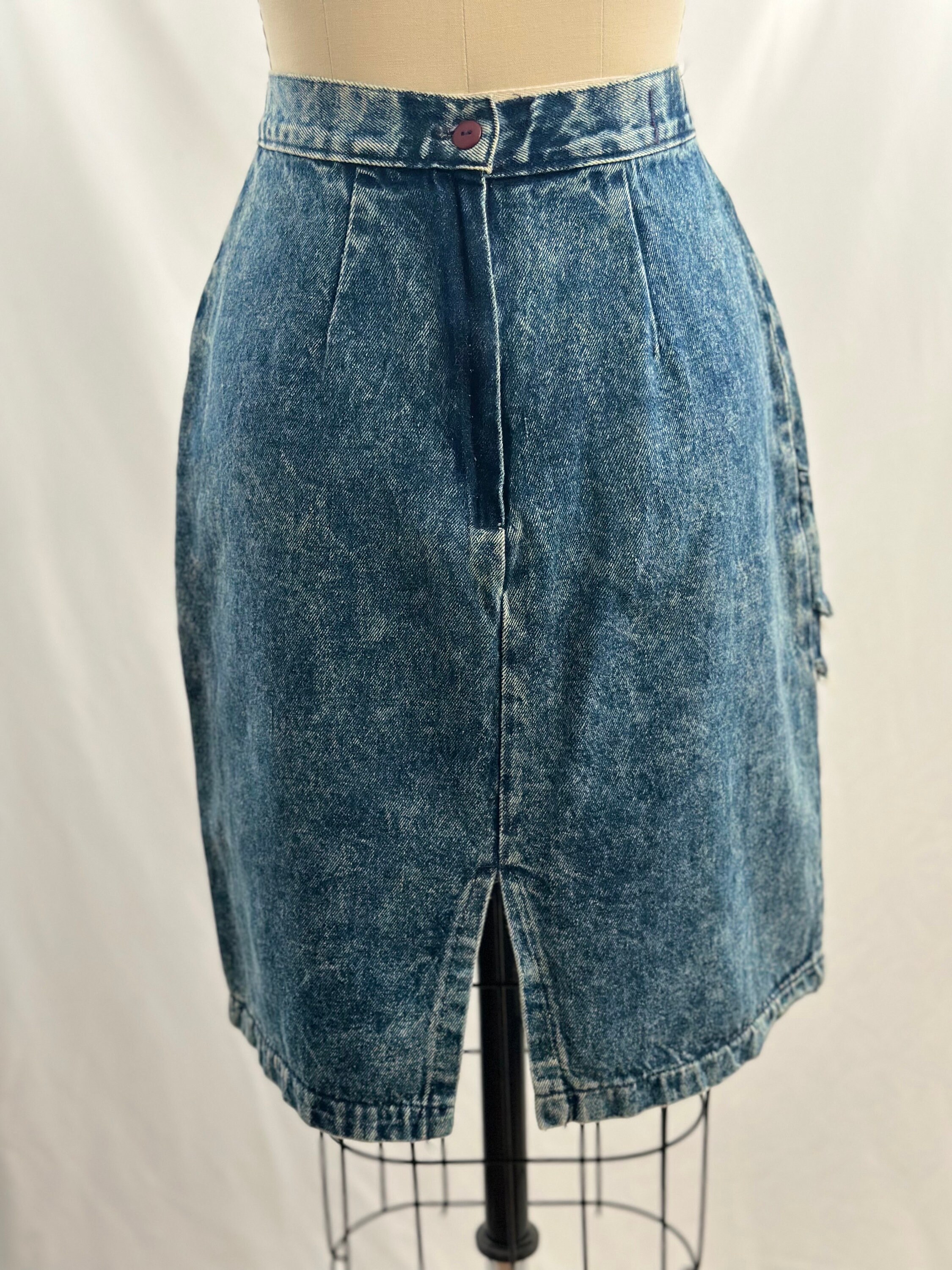 【BAON】Ryoiki Vintage Washing Fringe Denim Midi Skirt BAON】Ryoiki Vintage Washing Fringe Denim Midi Skirt