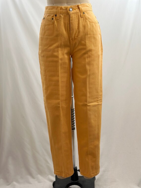 Colored High Rise '90s Jeans Brown