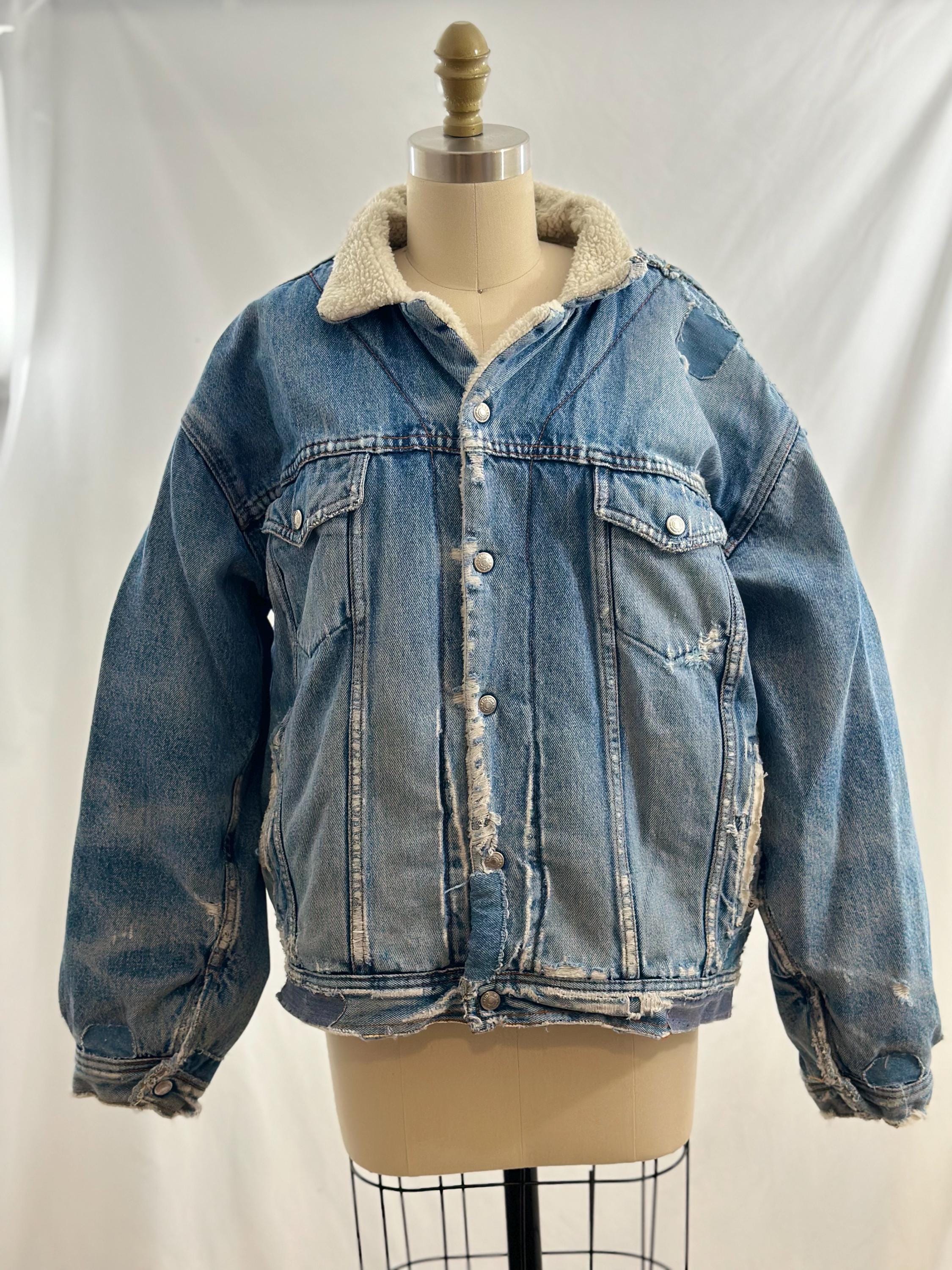 Vintage 90s Gap Light Wash Distressed Sherpa Lined Denim Vintage 90s Gap Light Wash Distressed Sherpa Lined Denim