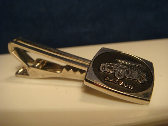 Men's VINTAGE SILVER DATSUN Tie-Clip - image 5