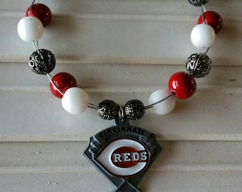 Cincinnati Reds Beaded Bracelet