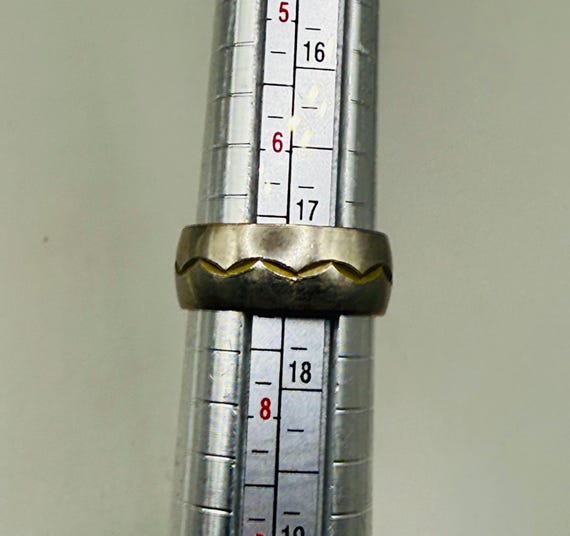 Vintage Silver Tone Zigzag Statement Ring Size 7 - image 4