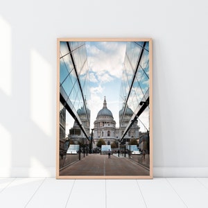 St. Paul&#39;s Cathedral London Architectural Photo, Church United Kingdom Travel Print, Europe Poster, England Digital Download #053