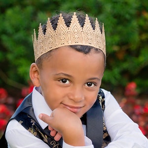 Birthday Crown for Boys & Men - Aspen - Birthday Crown - Full Size - Photography Prop - Unisex - Gender Neutral - Kings - Prince