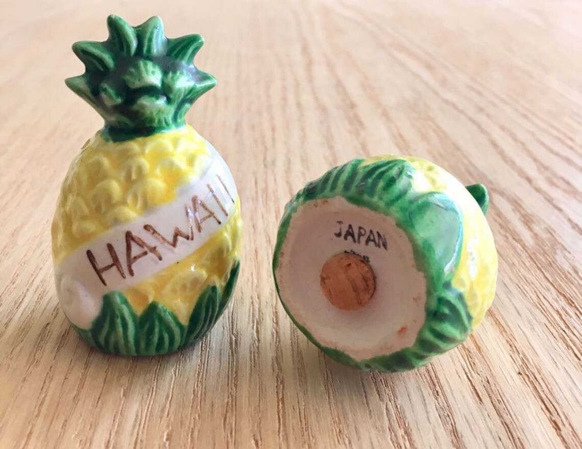 Pineapple Salt and Pepper Shakers Vintage Hawaiian Souvenir Etsy