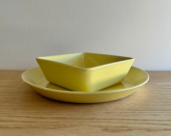 Arabia KOSMOS Round Serving Plate D-33 Cm - Designed by Gunvor