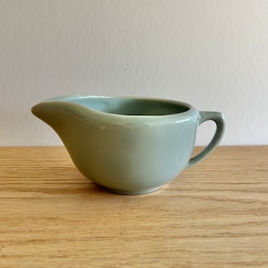 Bauer Los Angeles pottery La Linda Gray creamer