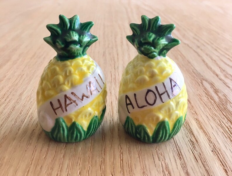 Pineapple Salt and Pepper Shakers Vintage Hawaiian Souvenir Etsy