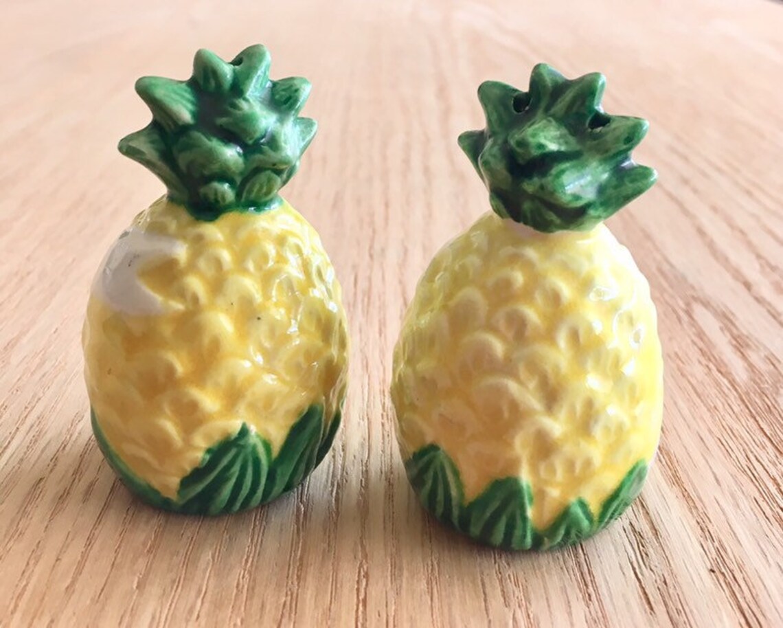 Pineapple Salt and Pepper Shakers Vintage Hawaiian Souvenir Etsy