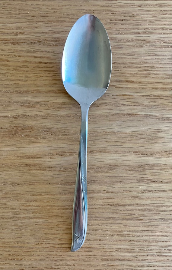 Oneida Twin Star Starburst Pattern Discontinued in 1959 Knives