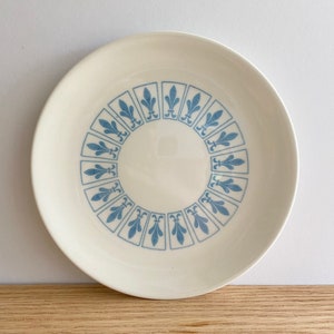 Richelieu by Homer Laughlin bread plates with blue fleur de lis pattern set of 4
